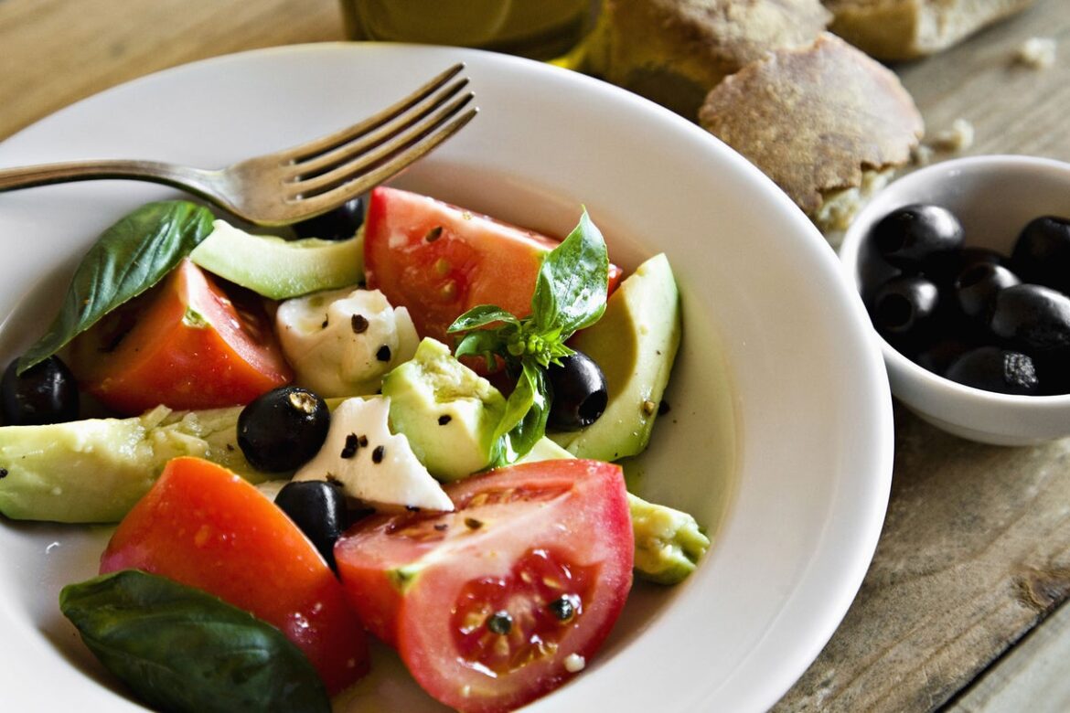 Mediterranean diet: The secret to a long life... drink a shot of olive oil every day | The Independent