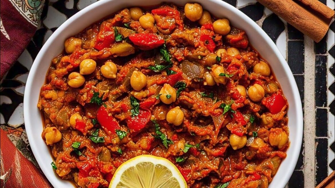 It’s my husband’s favorite salad, eggplant salad is healthy and delicious. It's my husband's favorite salad, eggplant salad is healthy and delicious.