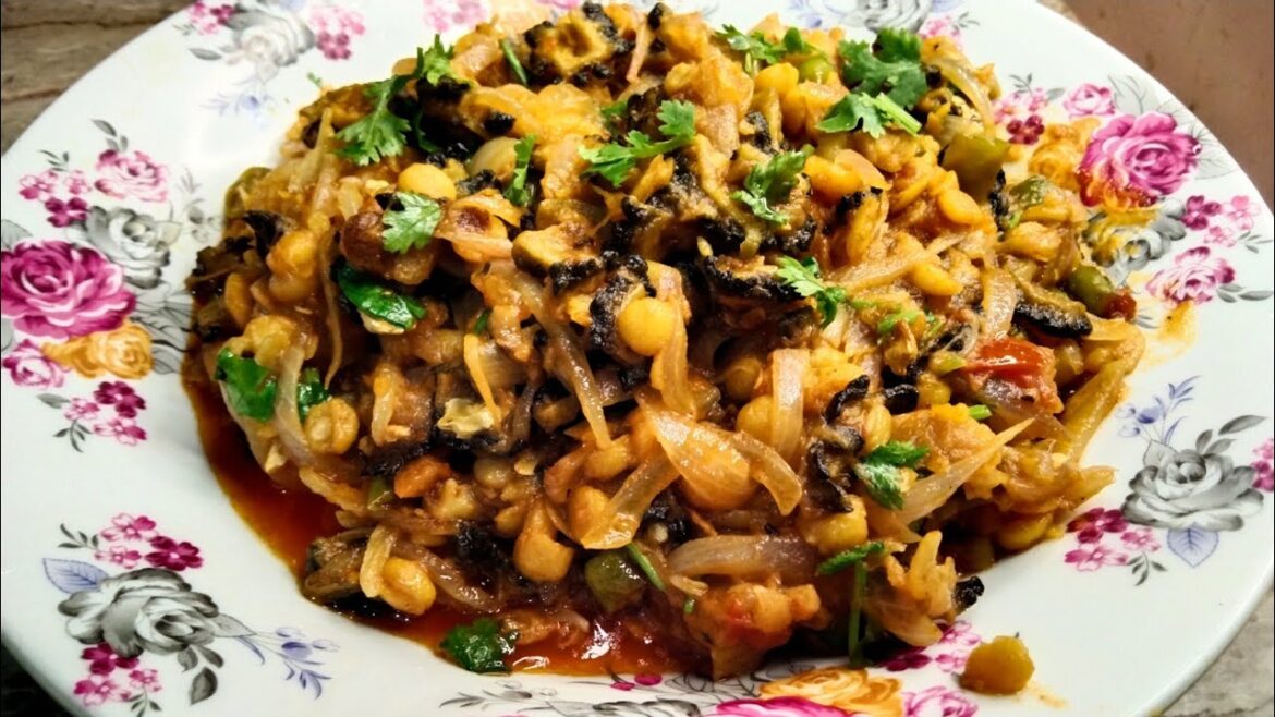 High-Protein Bitter Gourd Dal Recipe | Bitter Gourd with Chickpea Lentils | Karela Chana Dal Sabzi High-Protein Bitter Gourd Dal Recipe | Bitter Gourd with Chickpea Lentils | Karela Chana Dal Sabzi