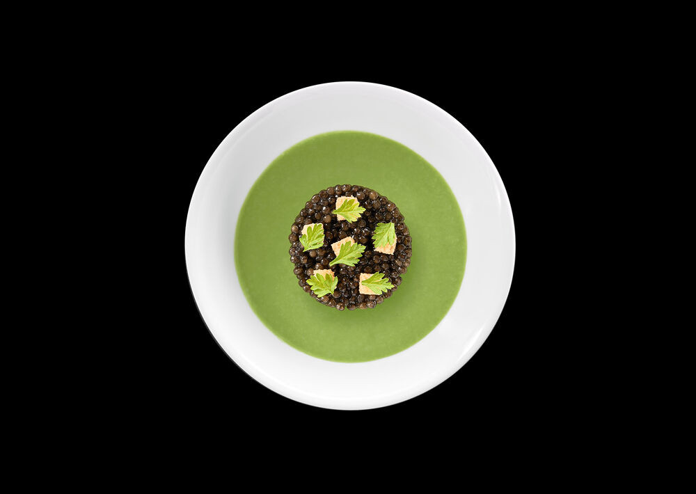 Dishes are driven by the season and the chef's inspiration. (©Marie-Line Sila / Le Jules Verne)