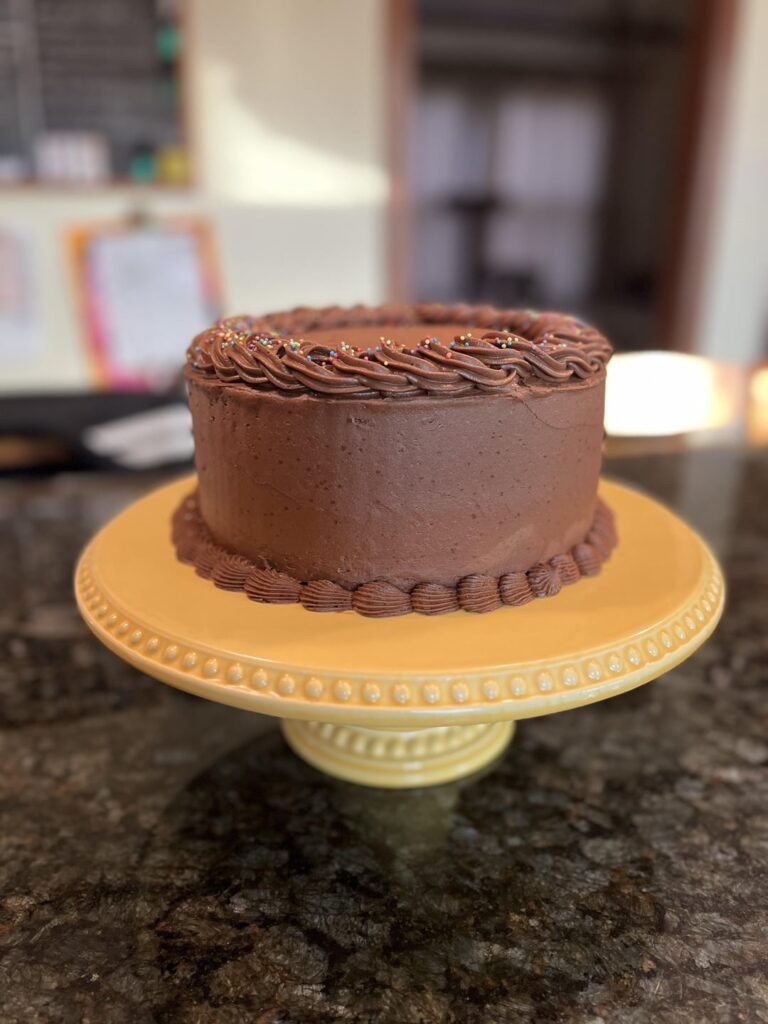 I made a cake that tastes good AND looks nice!