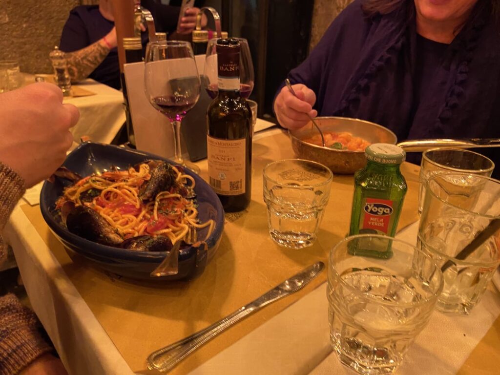 Pasta in a boat… or a saucepan