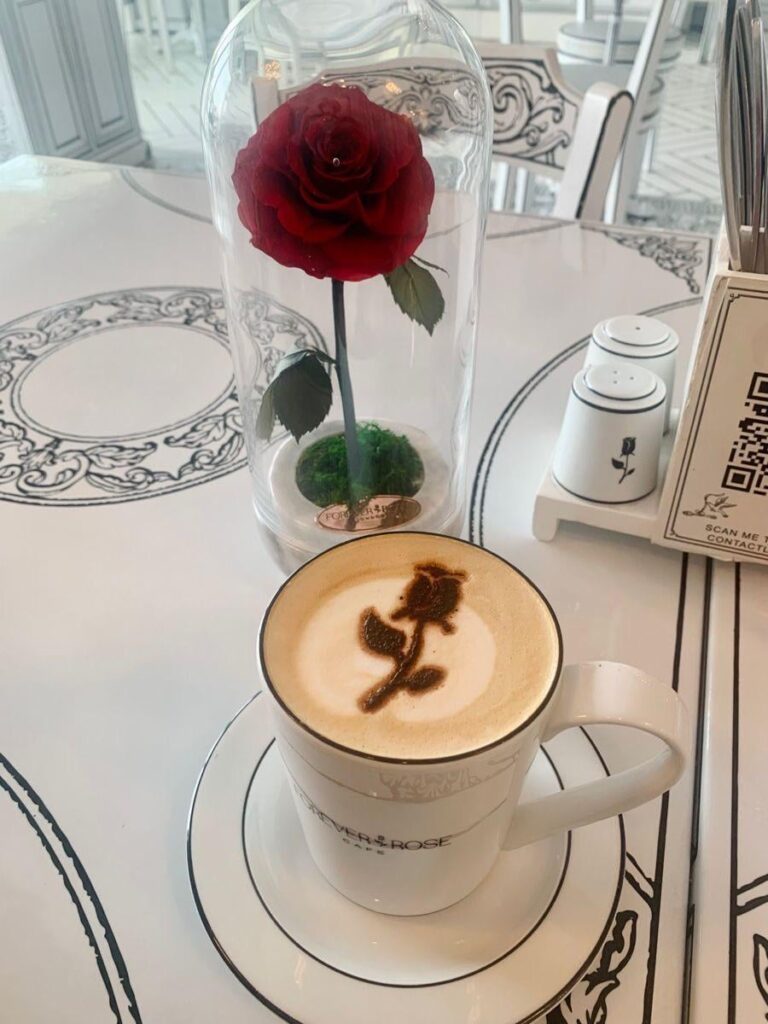 Forever rose cafe, Dubai 🇦🇪