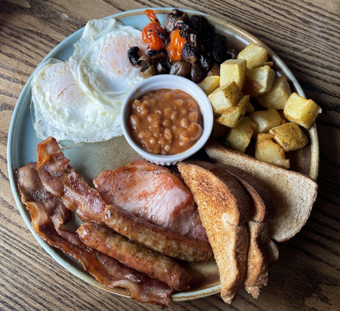 Kensington Pub; Calgary Alberta,  $25/£14