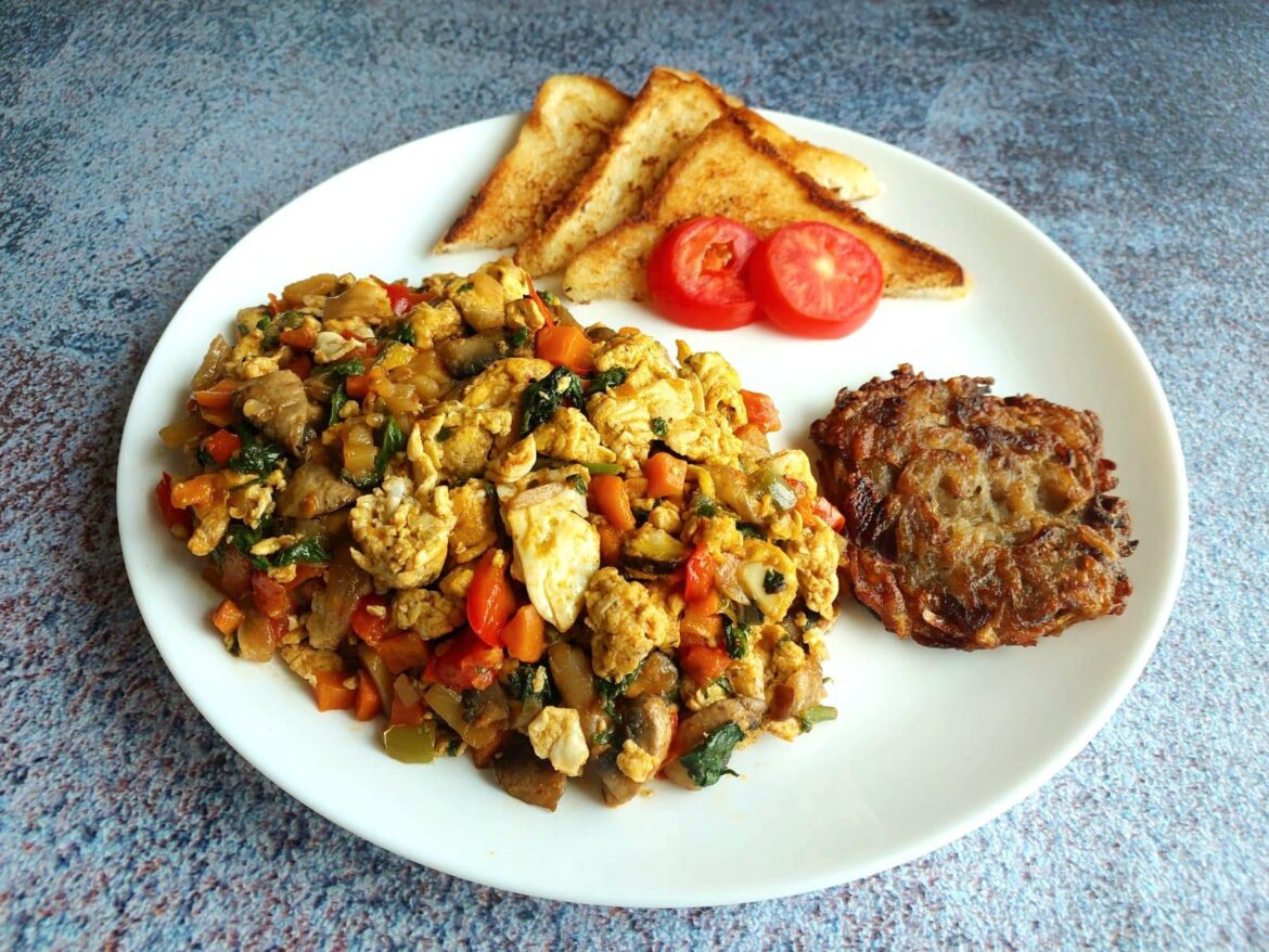 [OC] Egg and Veggie Scramble