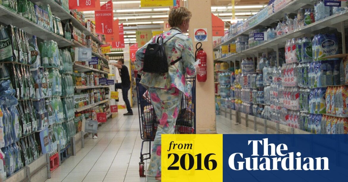 French law forbids food waste by supermarkets | France French law forbids food waste by supermarkets | France