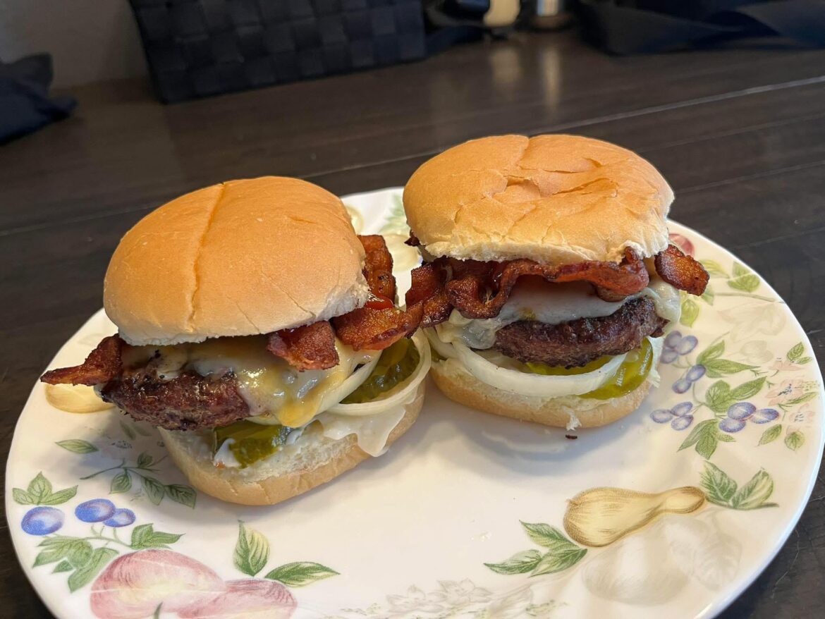 “We have bacon cheeseburgers at home!” The bacon cheeseburgers at home:
