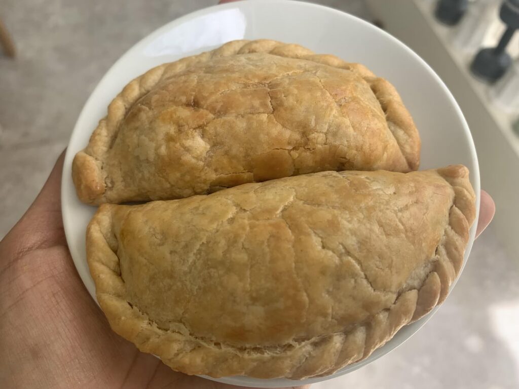 Mom accidentally bought sardines with serrano peppers, so I made some empanadas since since she won’t eat them.