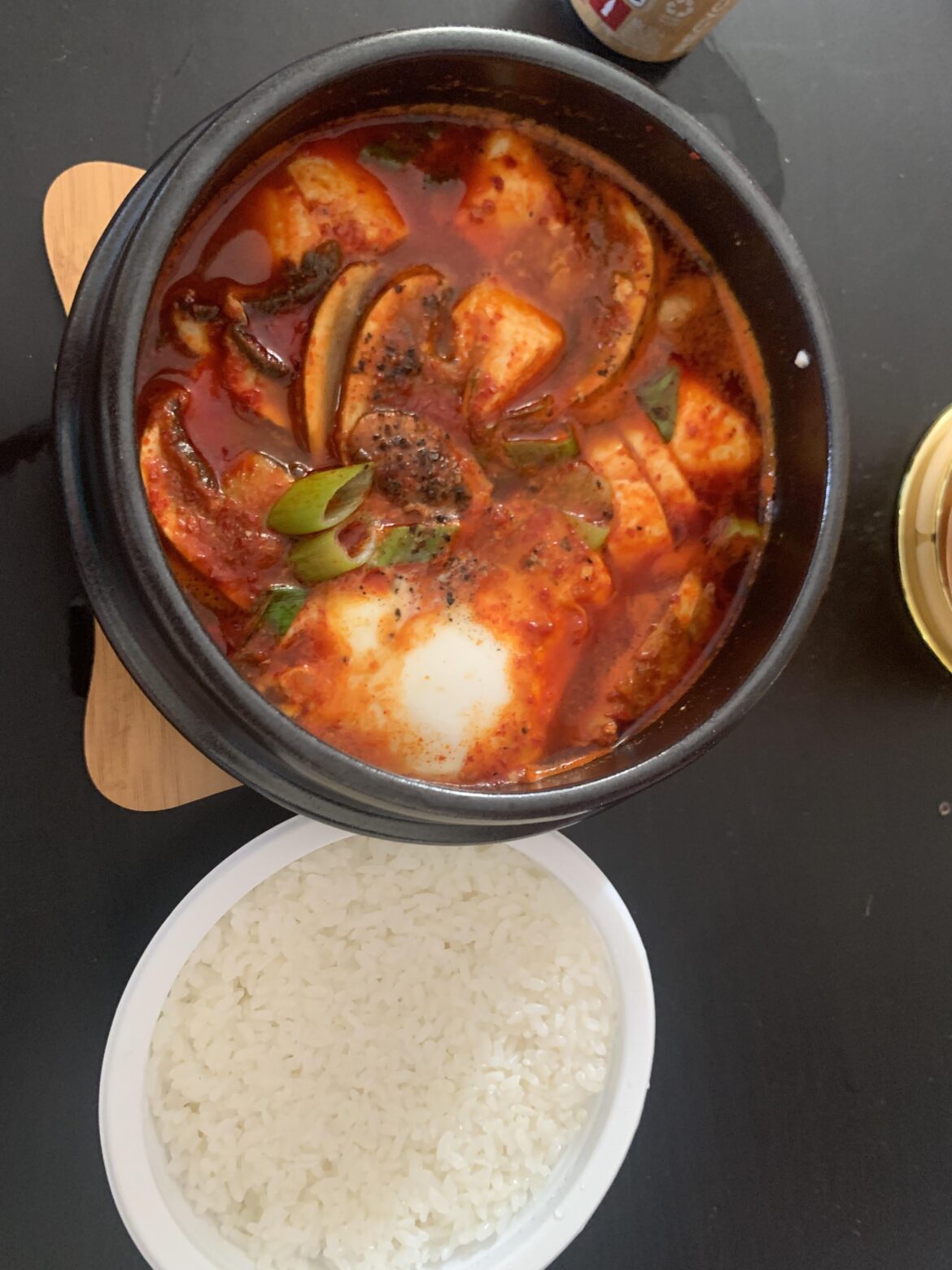 First time cooking soft tofu stew and first time using a ttukbaegi!