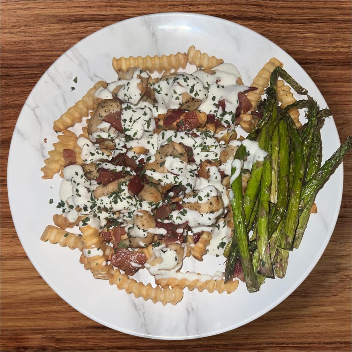 Chicken bacon ranch fries 🍟