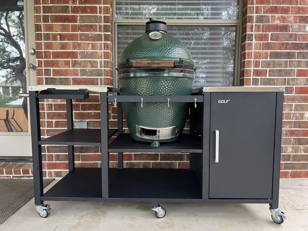 Loving this outdoor grill & prep table