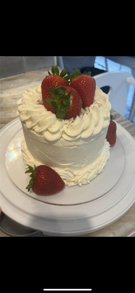 New to this group - some cakes I’ve made for friends and families in the past couple of years.