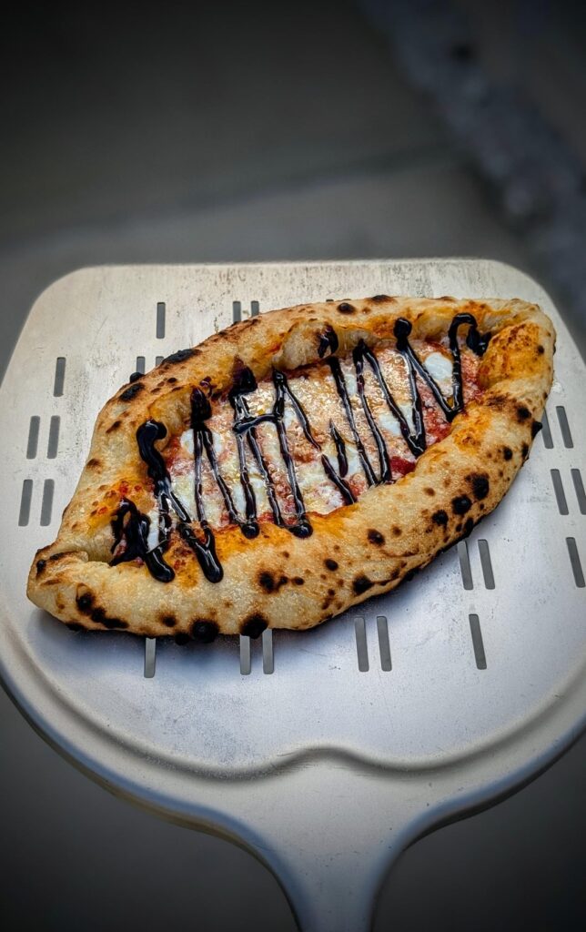 la Barchetta di pizza. Naples street food favorite!