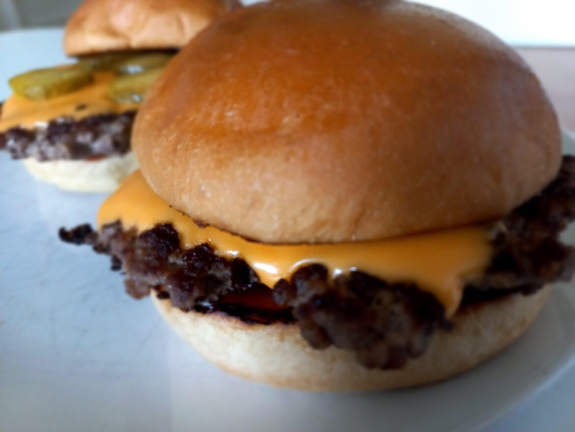 Local market has brioche buns now and they looked smashing so I had no choice