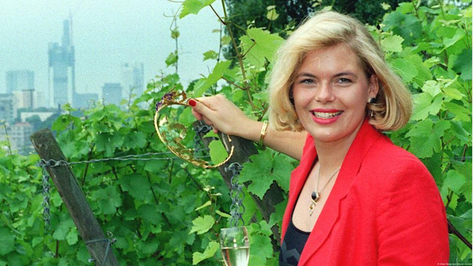 Julia Klöckner was the 'German Wine Queen' in 1995<span class="copyright">Oliver Berg/dpa/picture alliance</span>