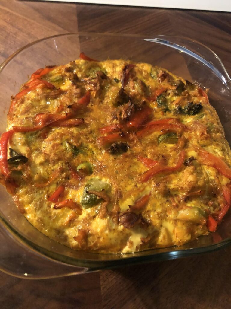 Veggie omelette – 4 portions for a bit over 550 calories in total (138 calories/portion) Veggie omelette - 4 portions for a bit over 550 calories in total (138 calories/portion)