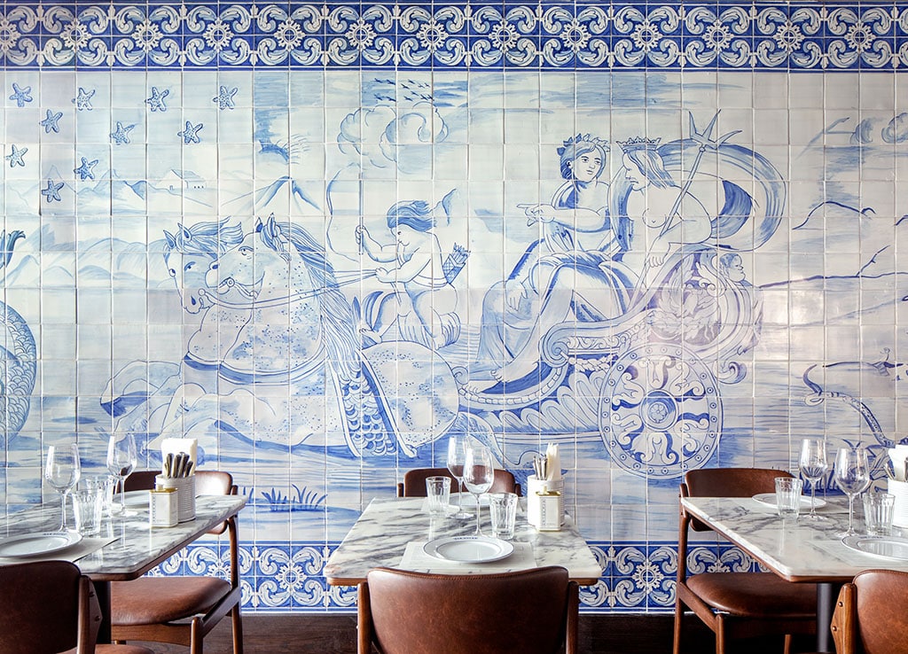 Azulejos Mural Bar Douro City