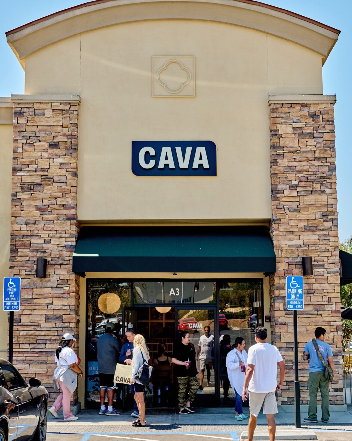 Growing Mediterranean restaurant chain sets its sights on Evans