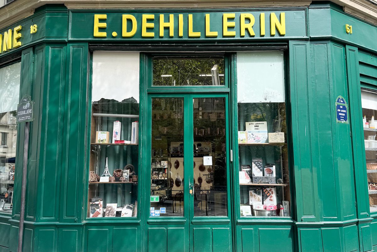 The E. Dehillerin storefront.