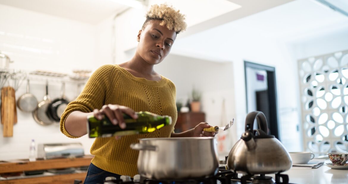 Too much of a good thing? Olive oil overconsumption may be messing with your gut