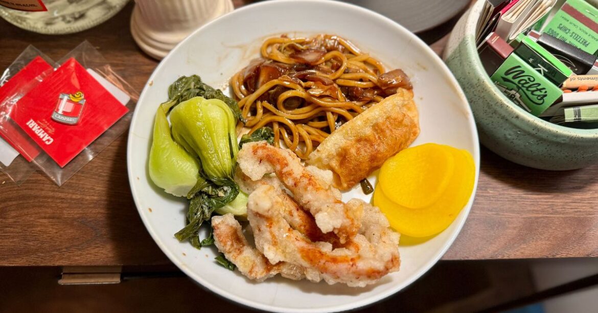 Why You Should Balance a Meal Between Homemade and Takeout Food