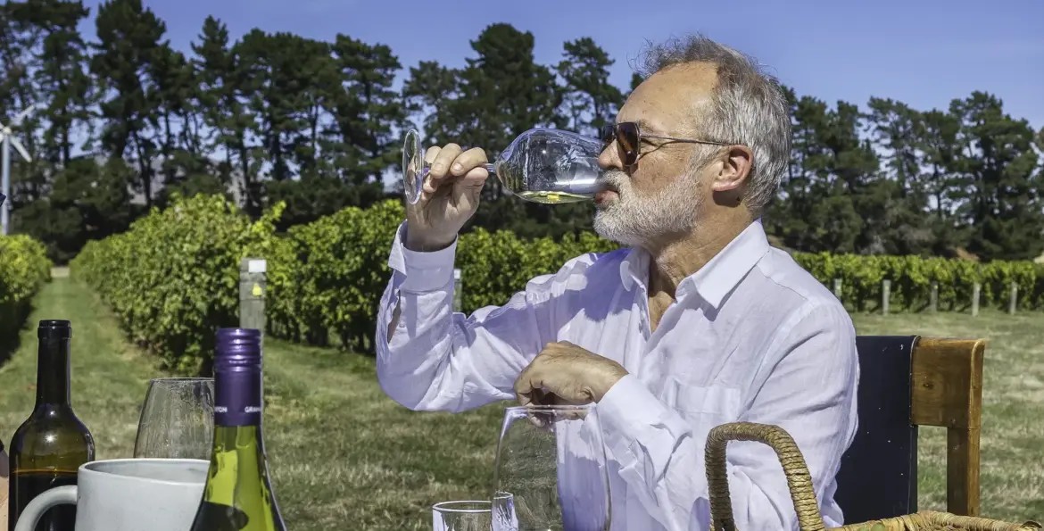 Graham Norton blends new season Sauvignon Blanc, as sales of his wine are up +396% Graham Norton blends new season Sauvignon Blanc, as sales of his wine are up +396%