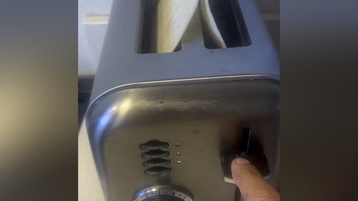 Anyone heat their tortillas like this ?