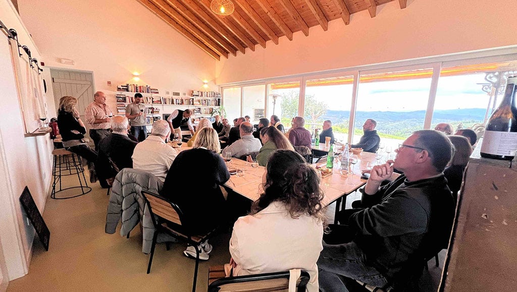 Tasting times: winemakers, interested amateurs and absolute wine beginners at the Vale das Estrelas tasting