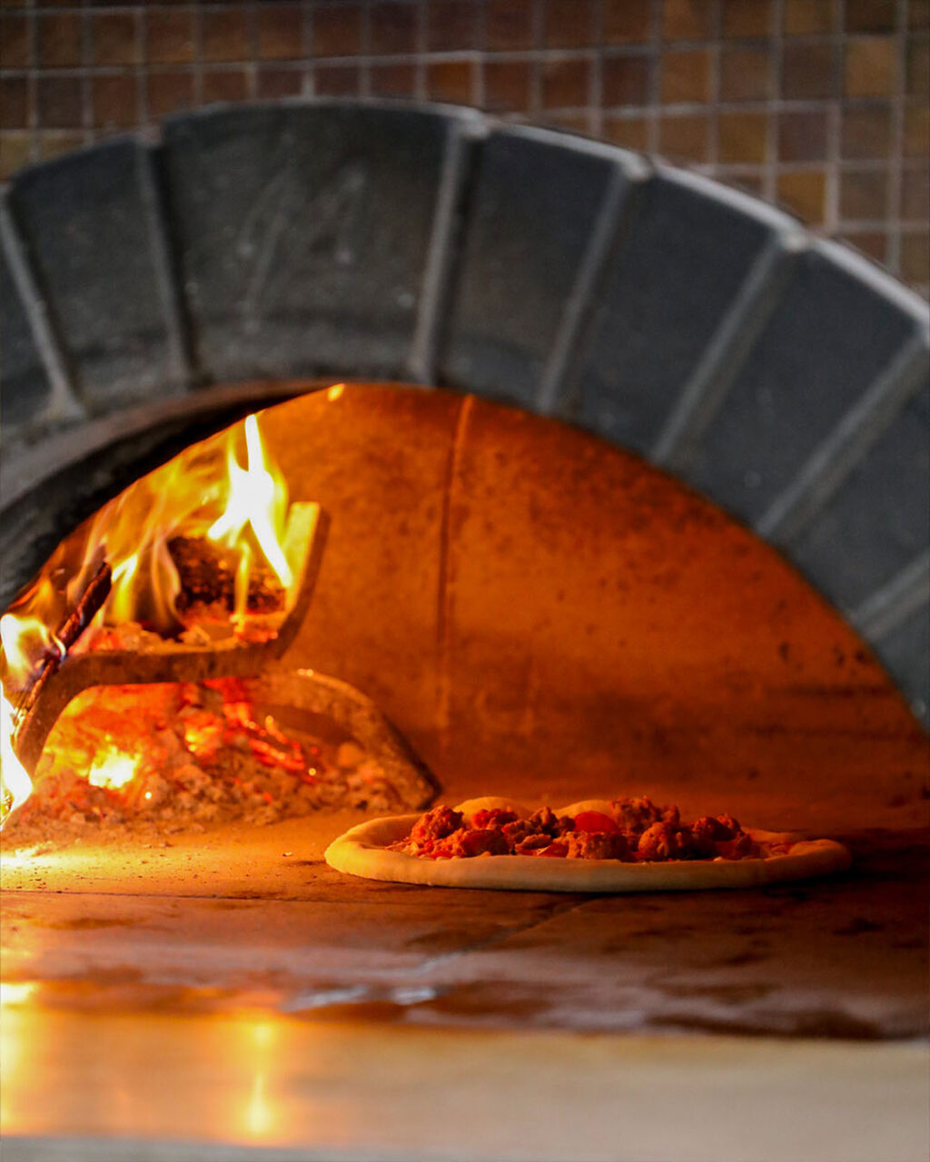 Mugnaini pizza oven at Molti Amici in Healdsburg. Molti Amici photo.