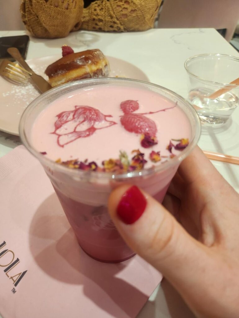 Remarkable Rose 🌹 👏