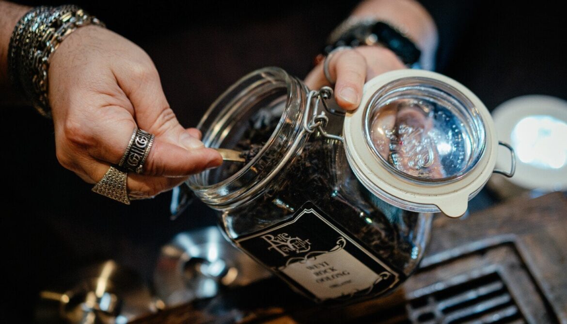 Beloved by chefs, Chicago’s rare tea mastermind Rod Markus makes his retail move - Rare Tea Cellars