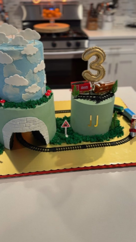 Interactive Train Cake!