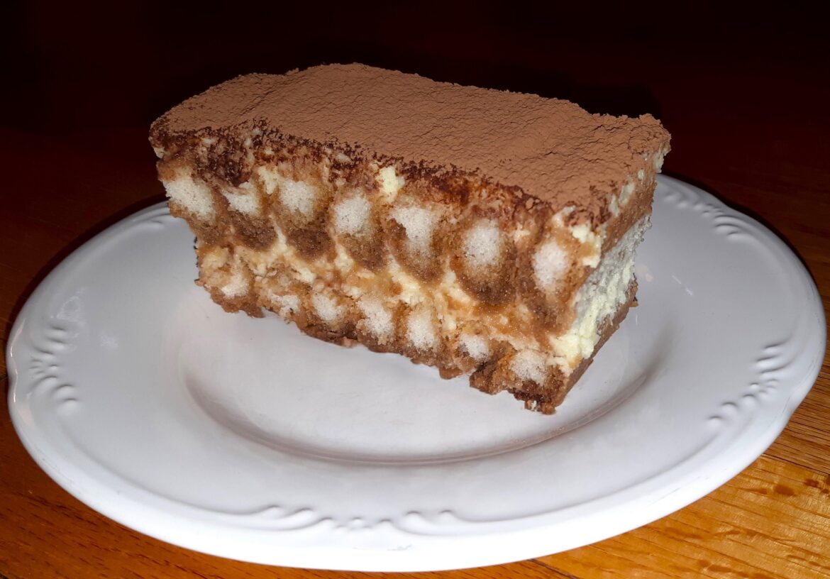 Homemade Tiramisu (traditional Italian recipe)