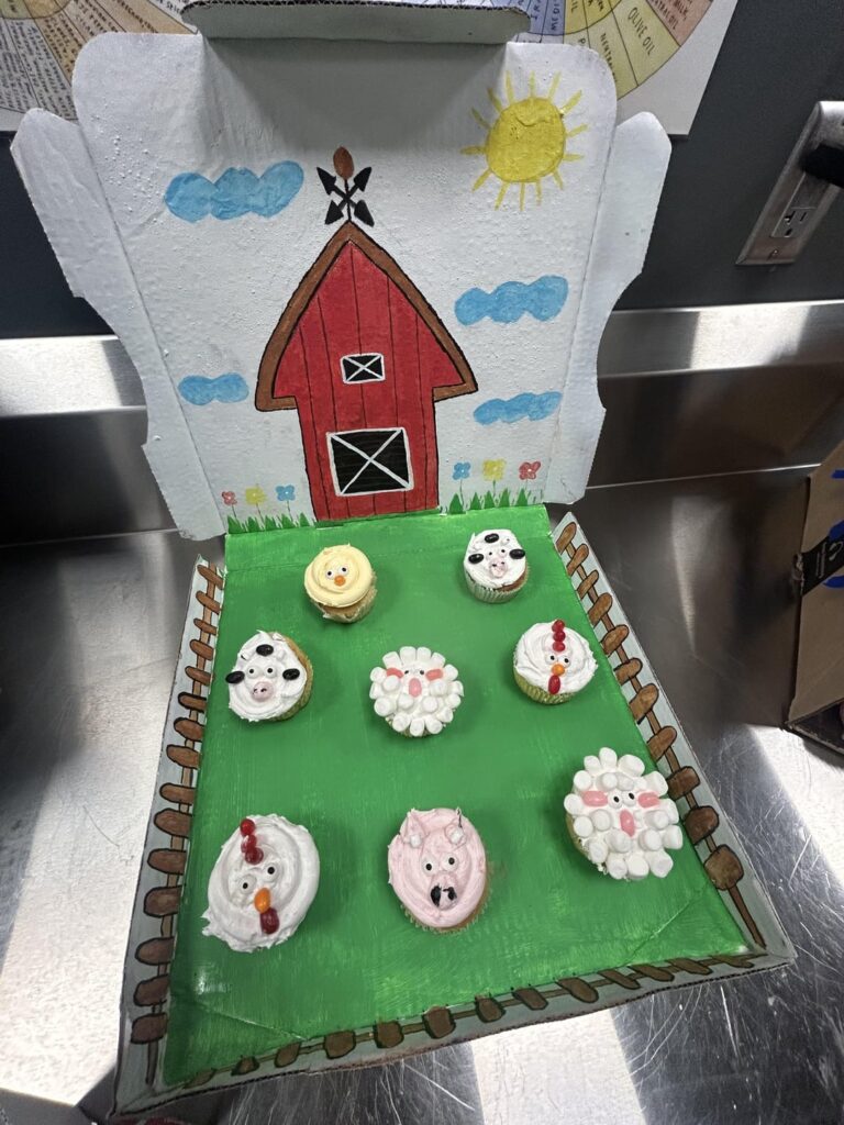 Farm animal cupcakes