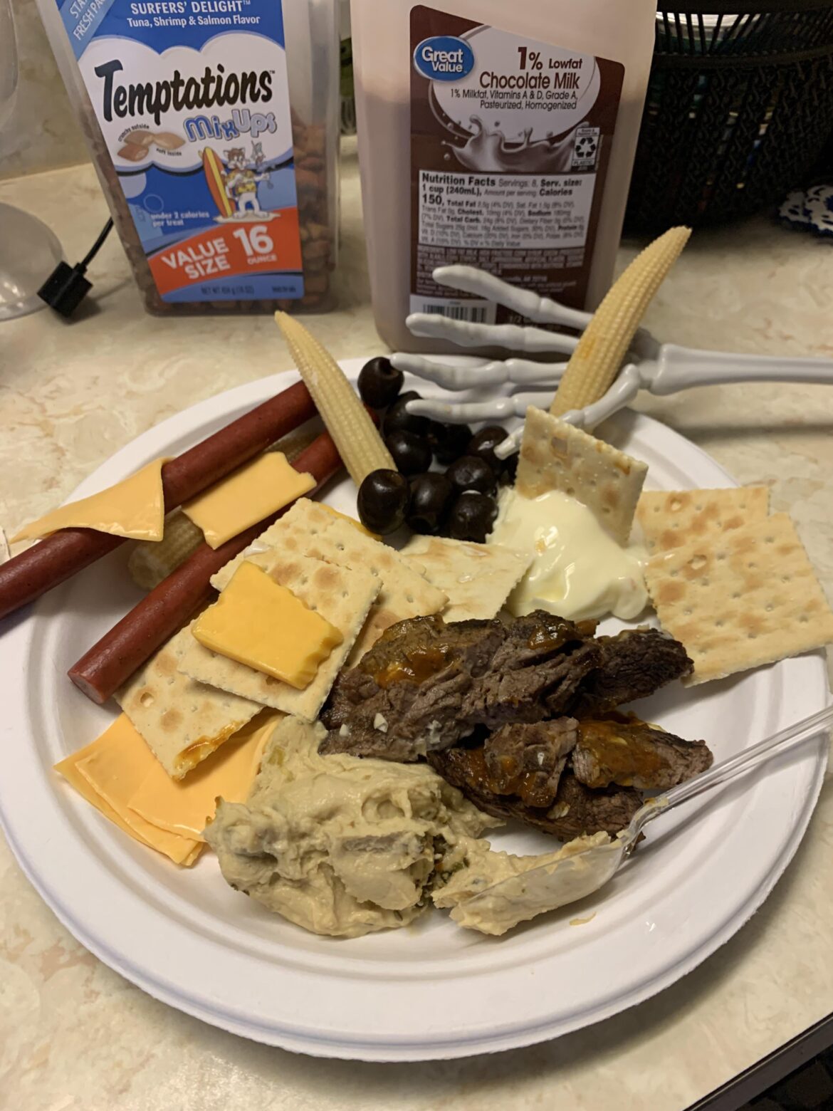 This trailer girls girl dinner