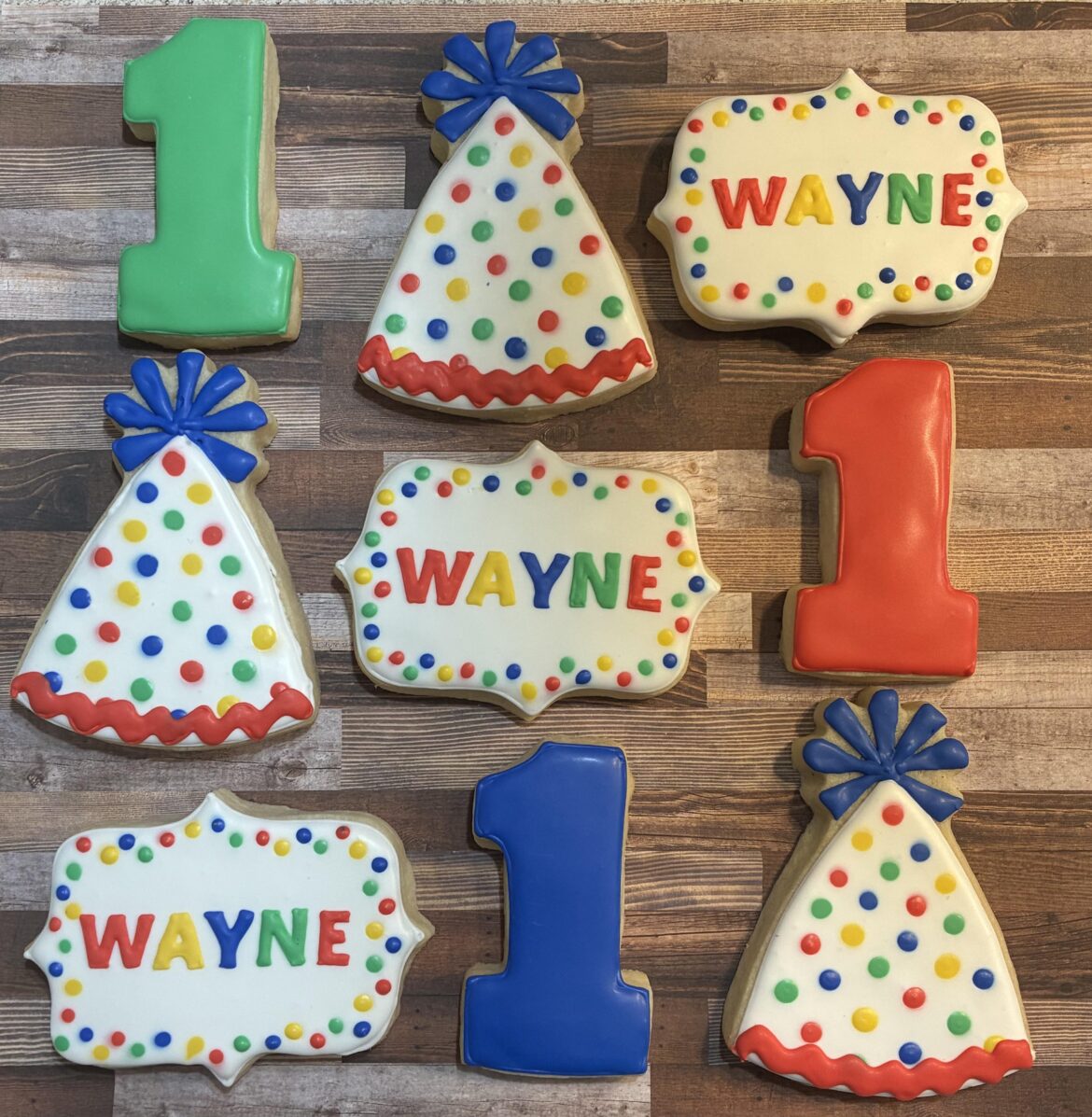 Thank the icing gods… no color bleed!