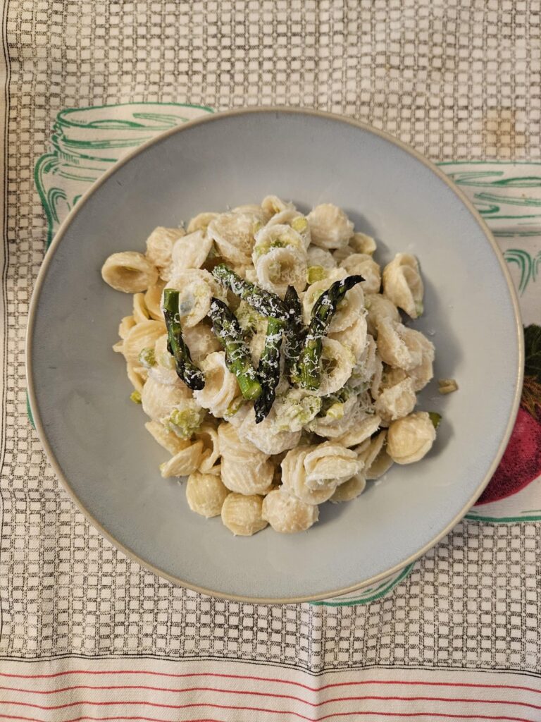 Orecchiette with green asparagus and ricotta