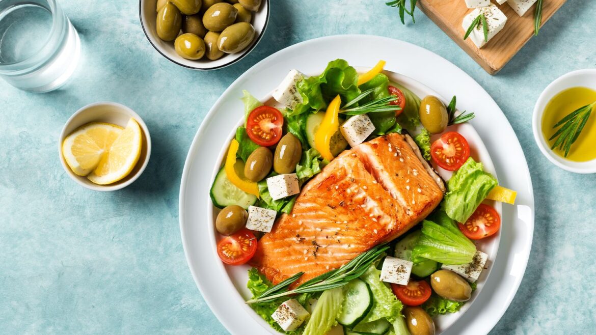 ‘U.S. News & World Report’ Reveals Its Best Diets for 2025