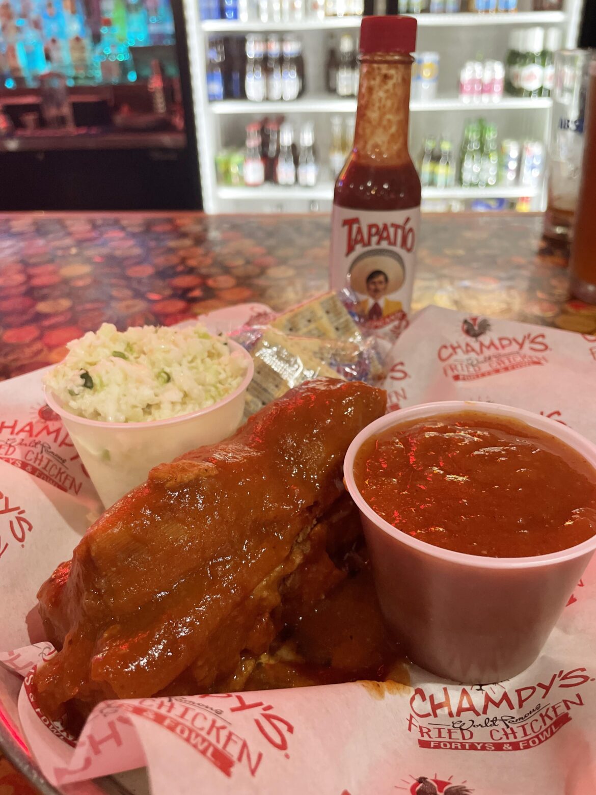 I love all kinds of hot sauces but, for some reason, I prefer Tapatío with tamales 🫔