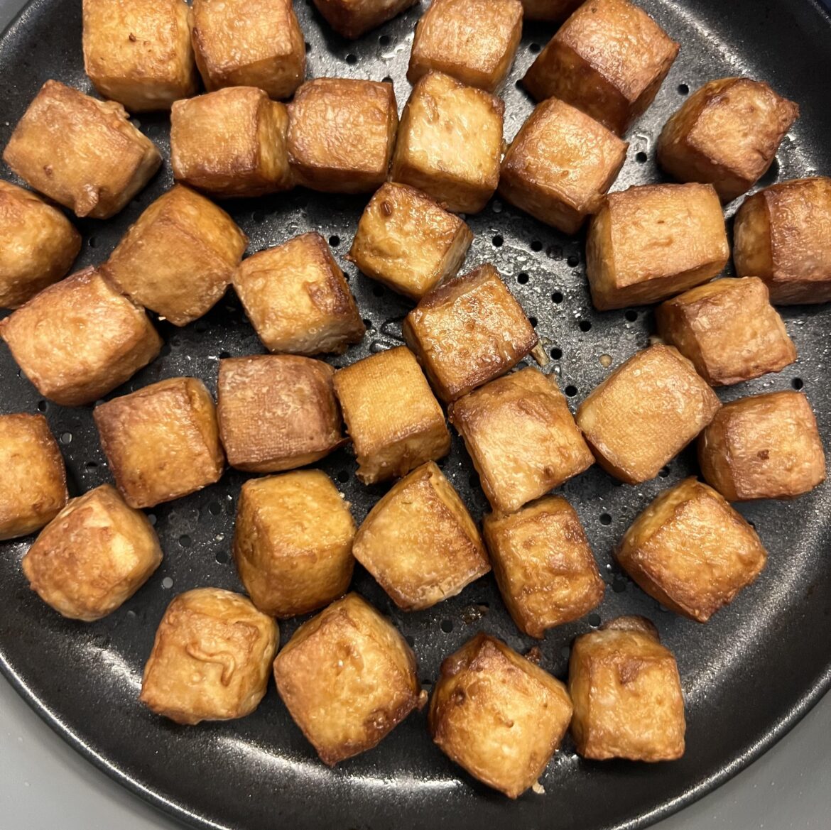 Crispy air fryer tofu cubes