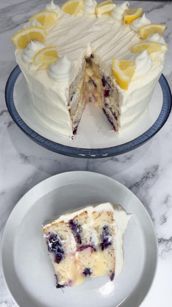 The cake I made for family dinner tonight. I’m so happy with how it turned out 🥹