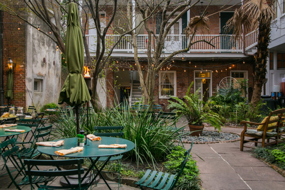 Outdoor Dining in New Orleans