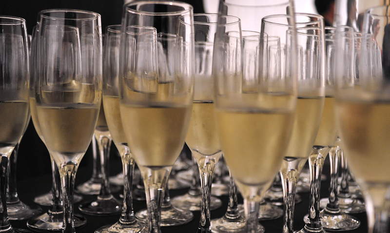 Rows of glasses of champagne