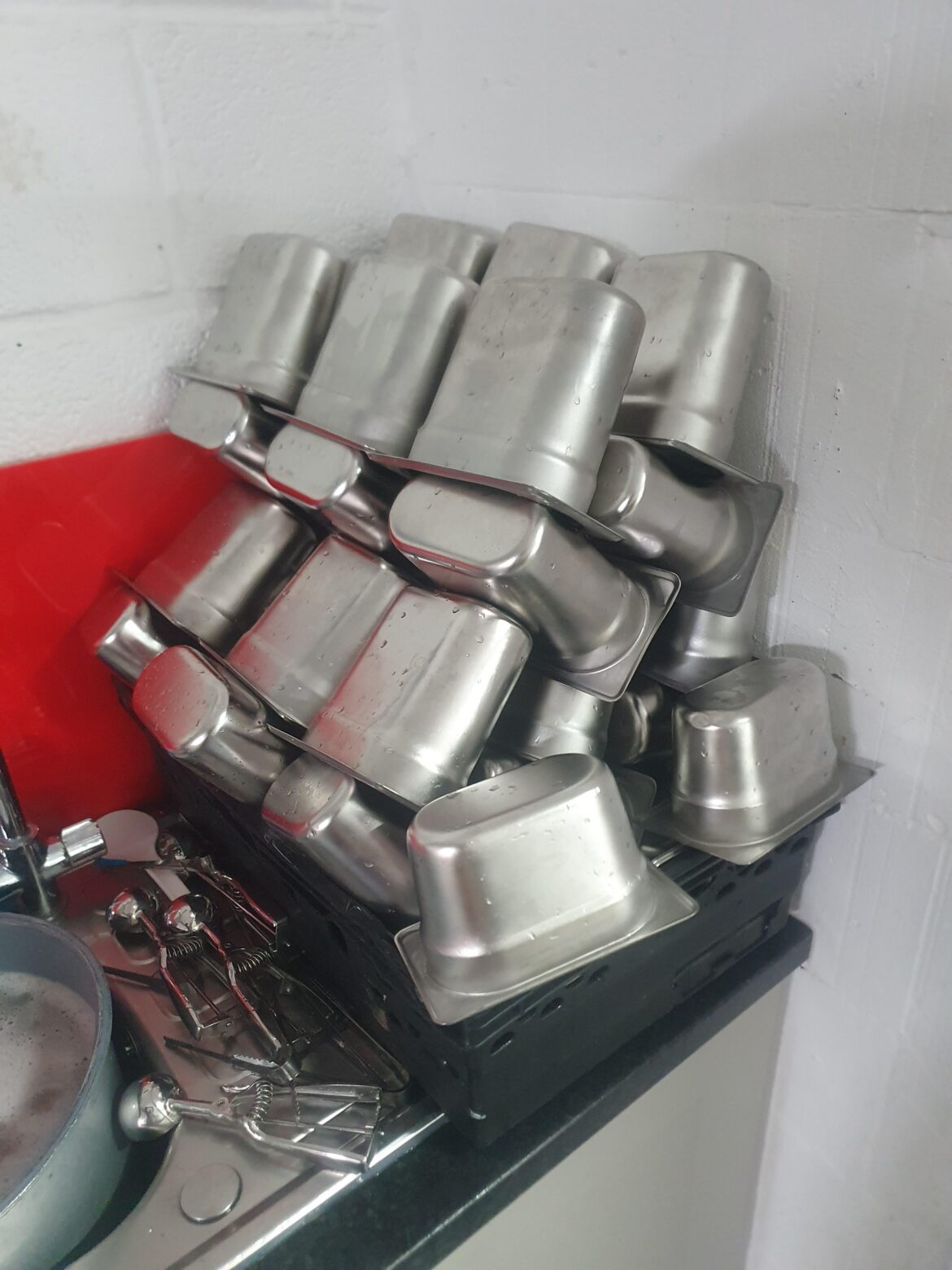 Stacking King. When you don't have a dishwasher.