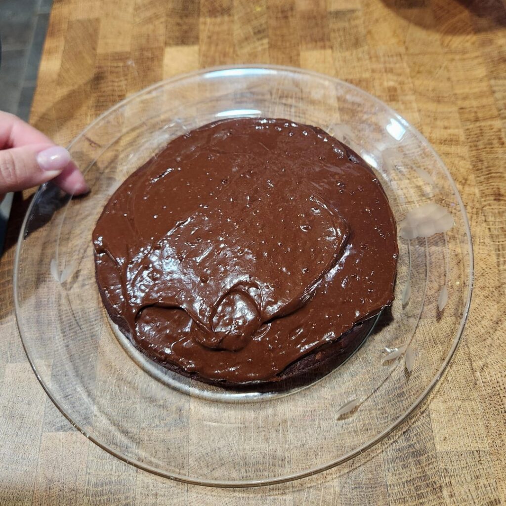 Chocolate cake- 370 cal for the whole thing!!