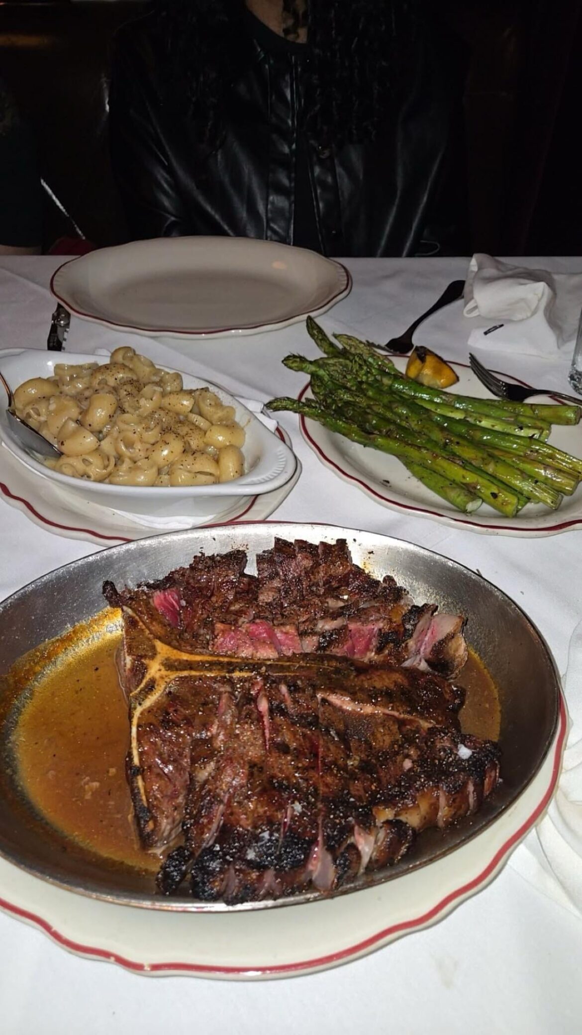 Guess the cost of this overpriced (but delicious) Porterhouse from a fancy steakhouse 🥩