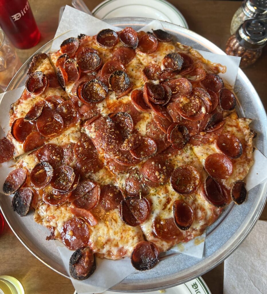 Dicey’s Pizza on Chicago Ave. is Good Pizza