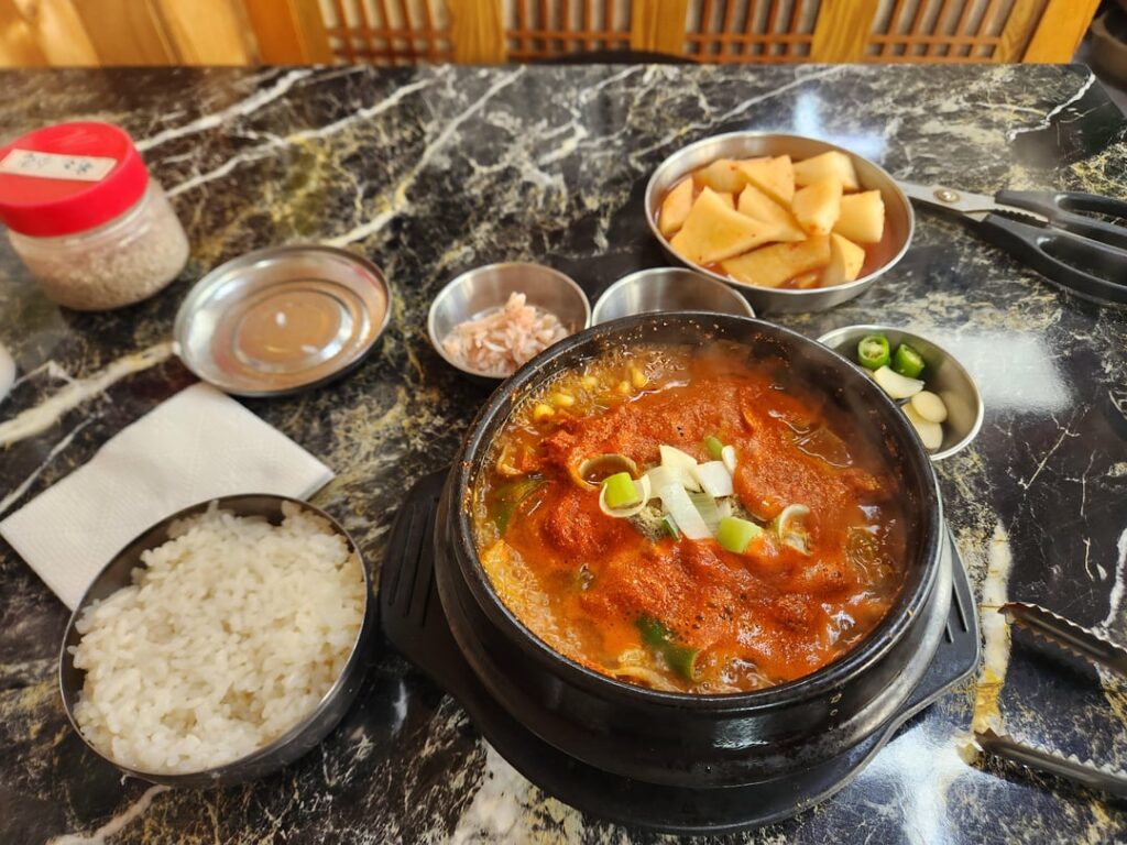 I just had the best Soon Dae Guk(손대국) of my life