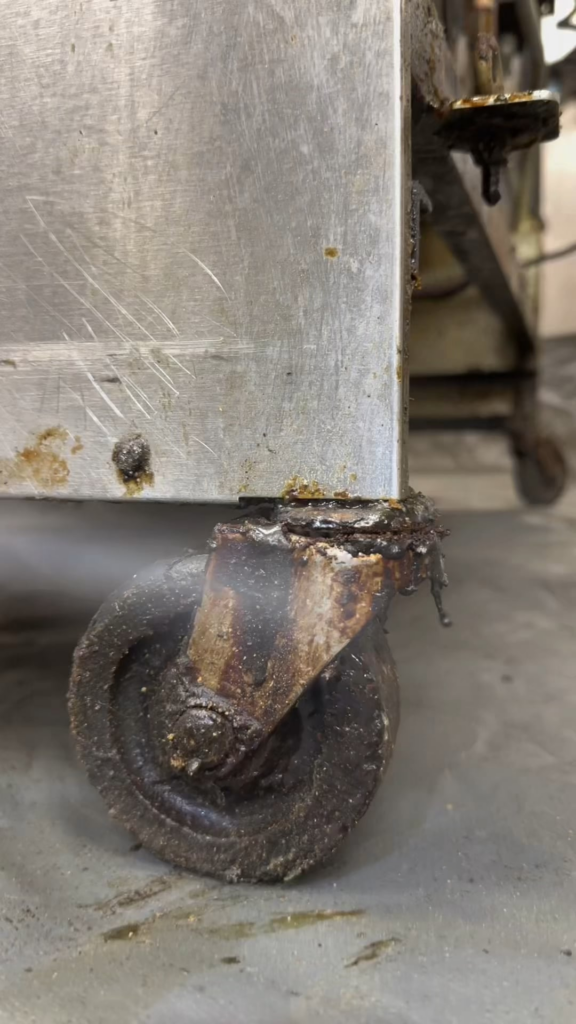 20yrs a chef, blasting a Henny Penny Fryer