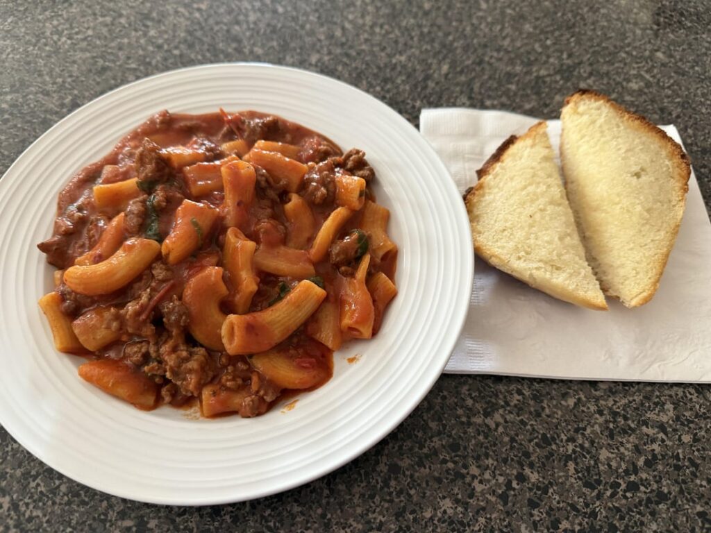 Rigatoni & Spinach Marinara…Really Good! Review Below ⬇️